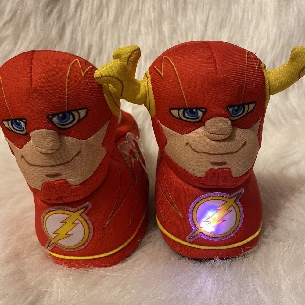 DC Flash Slippers Toddler Little Boys Size 7-8 Red Light Up Slip On Shoes Plush